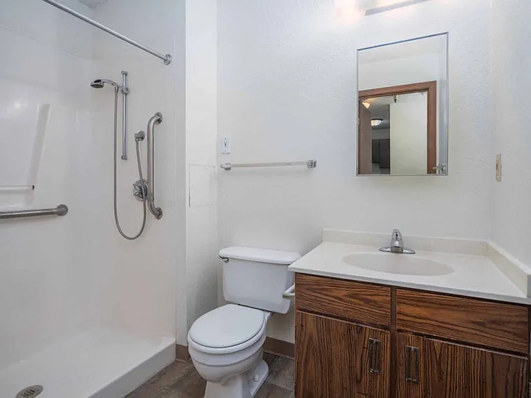 Heritage House — Photo 6