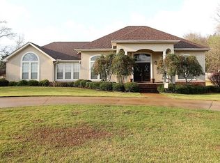 112 Meadow St, Fulton, MS 38843