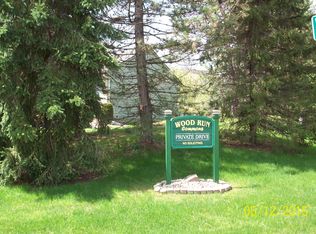 6 Wood Run Cmns, Rochester, NY 14612