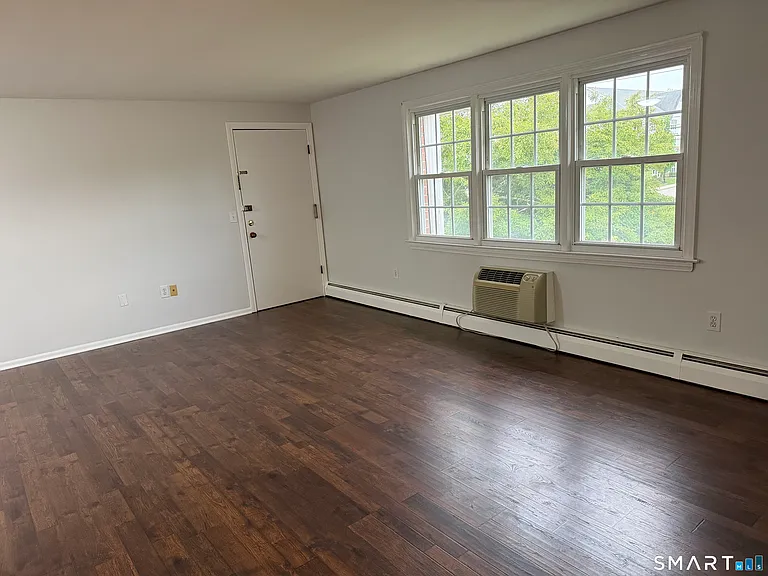 1254 Farmington Ave #C — Photo 3