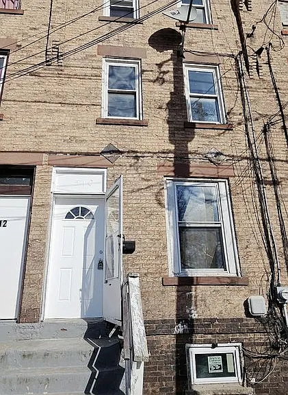 510 W Hanover St — Photo 13