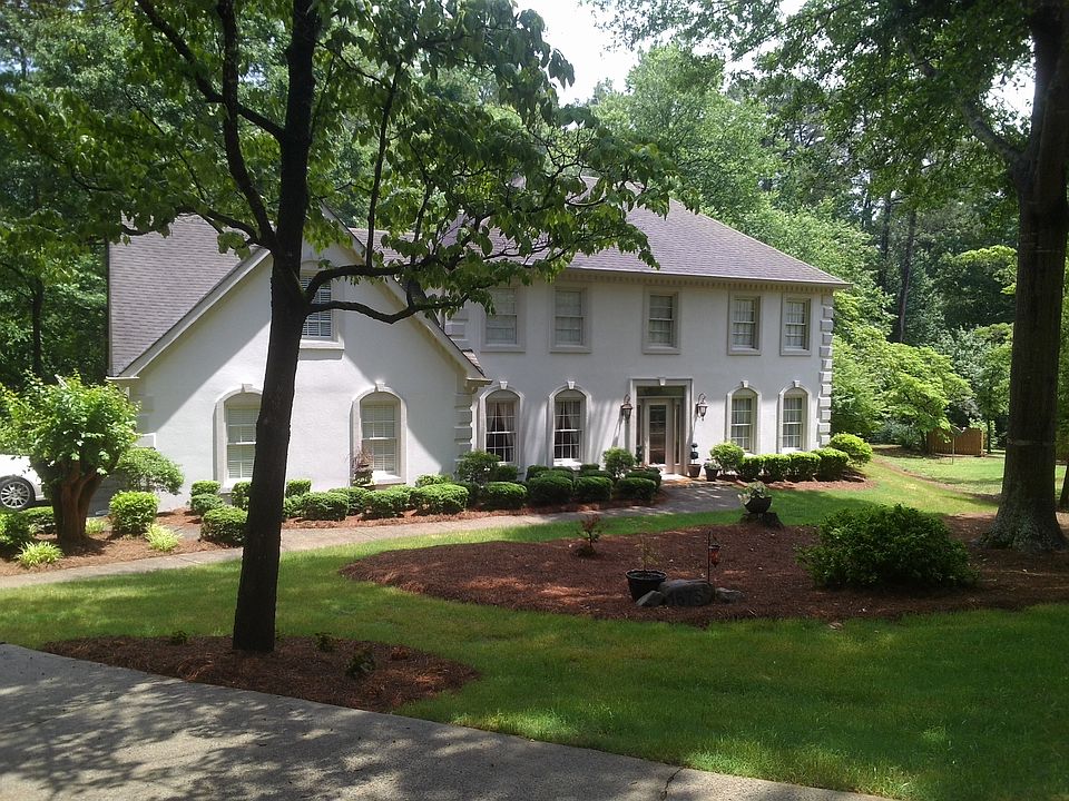 1st image of 1675 Cavan Dr SW