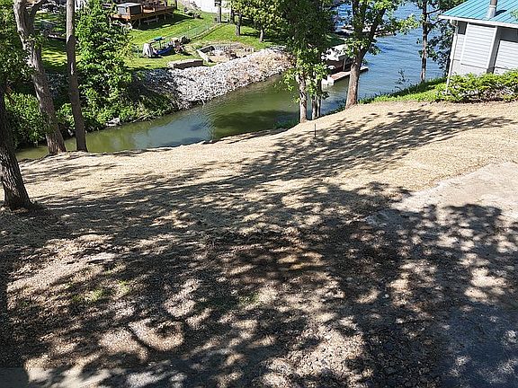 3rd image of 8103 Walts Point Dr