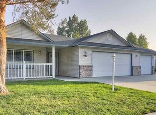 922 E Cembra St, Eagle, ID 83616