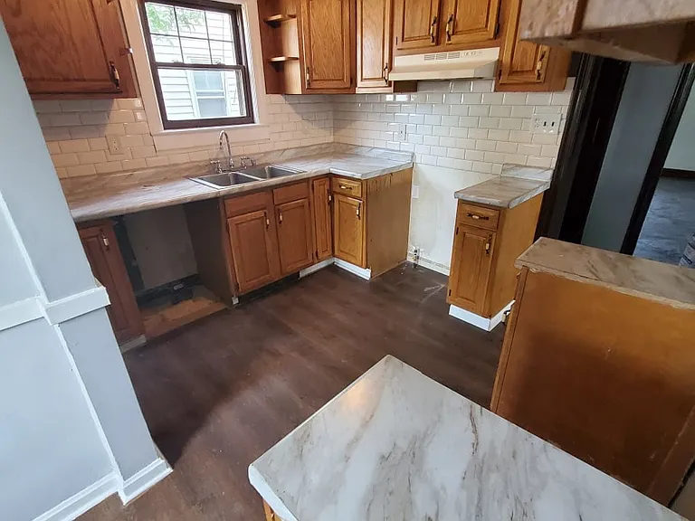 19450 Monterey Ave — Photo 5