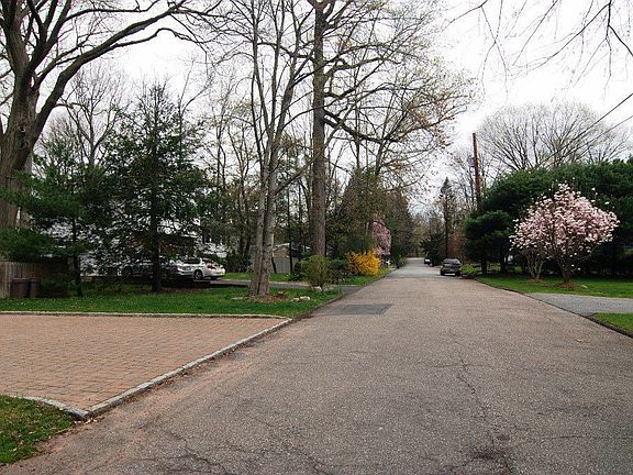 Private street corner