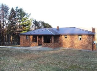 120 Spruce Ln, Acme, PA 15610