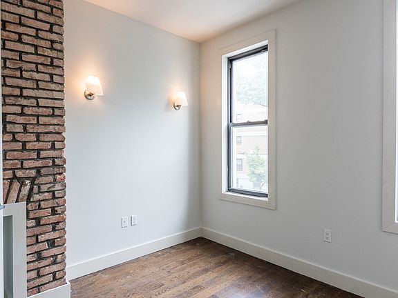 4th image of 179 Maujer St #2G