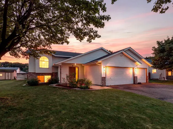 9143 Brunswick Ave N, Brooklyn Park, MN 55443