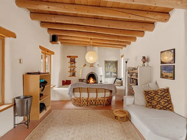 18 Destierro Trl, Santa Fe, NM 87506