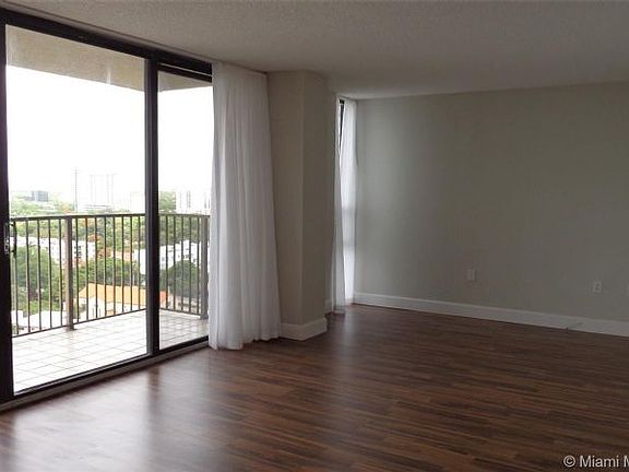 5th image of 1450 Brickell Bay Dr APT 1905