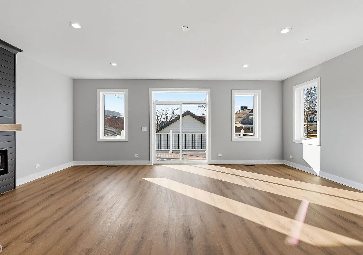 3 bed, 3.5 bath, $5,150 — Photo 2