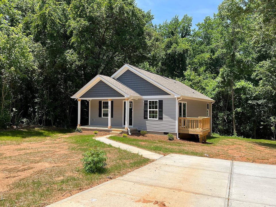 2nd image of 575 Belfast Dr