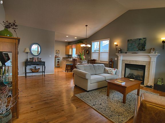 5th image of 9705 NE 131st Ct