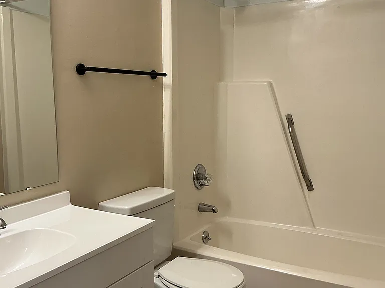 583 Countrytown Dr — Photo 11