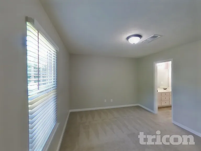2701 River Bend Dr — Photo 10