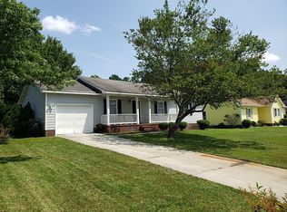 6735 Vaughn Rd, Fayetteville, NC 28304