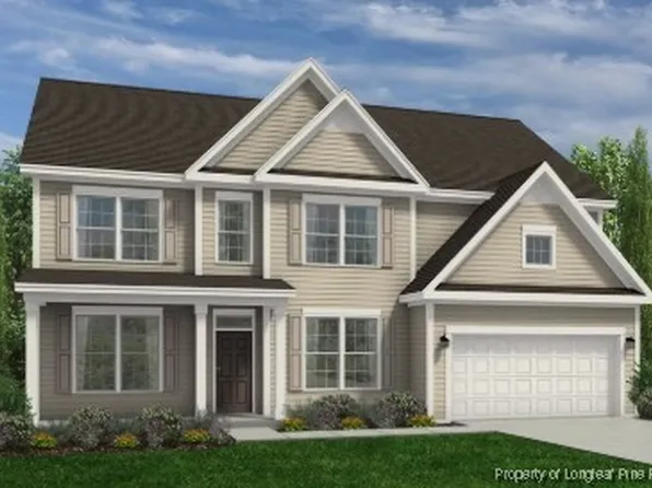 634 Southerland Peak Dr, Raeford, NC 28376