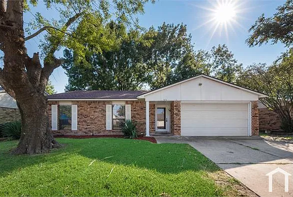 515 Forestwood Dr