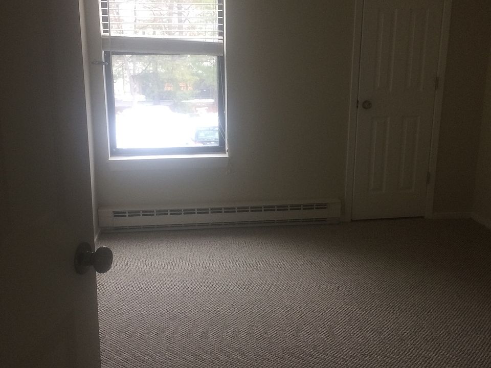 2nd image of 94 Wellington Dr