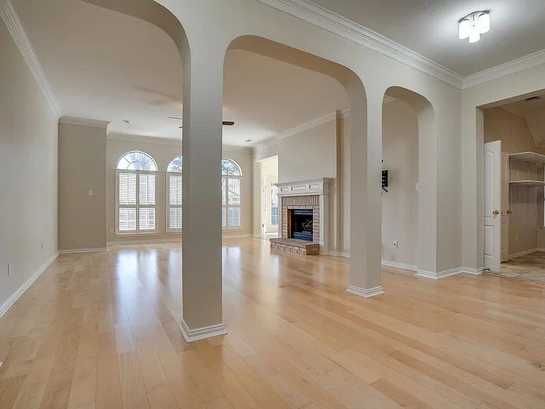 2724 Lakehollow Ln — Photo 11