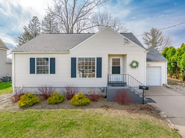 712 N Hanover St, Hastings, MI 49058