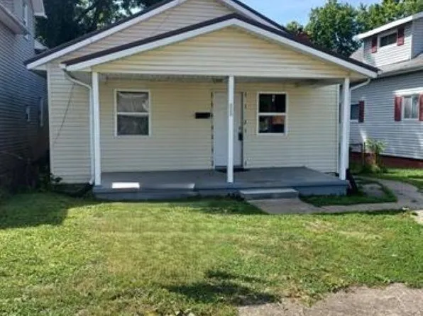 121 Cedar St, Huntington, WV 25705