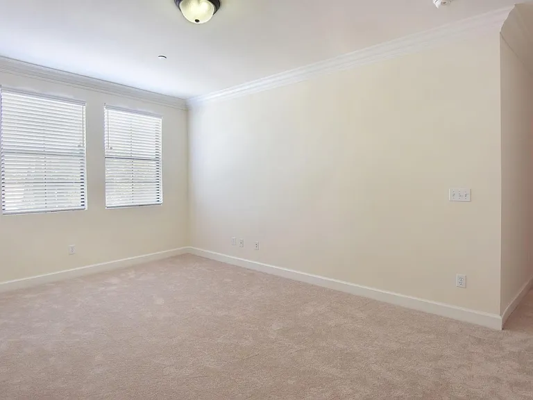 4217 Dixie Canyon Ave #305 — Photo 11