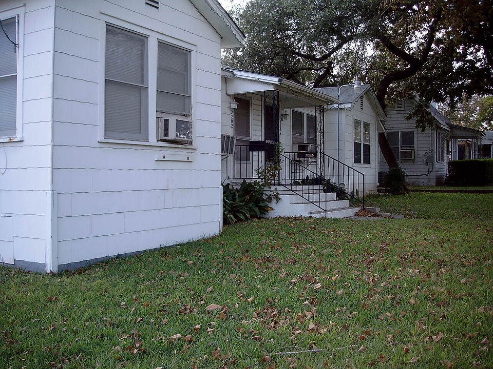 1st image of 2202 Lee Hall St