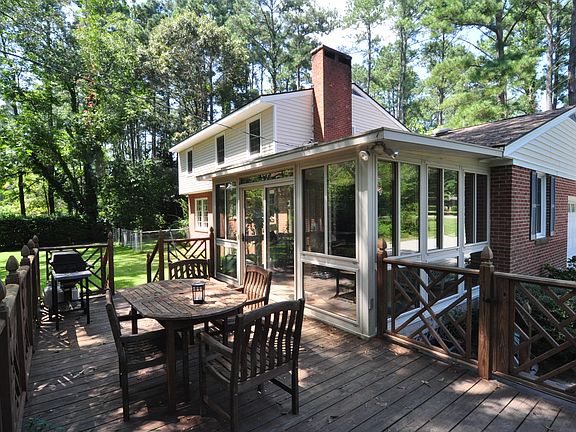 Entertain on the Deck