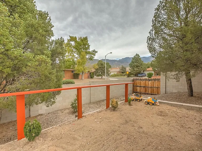 1117 Stutz Dr NE — Photo 20