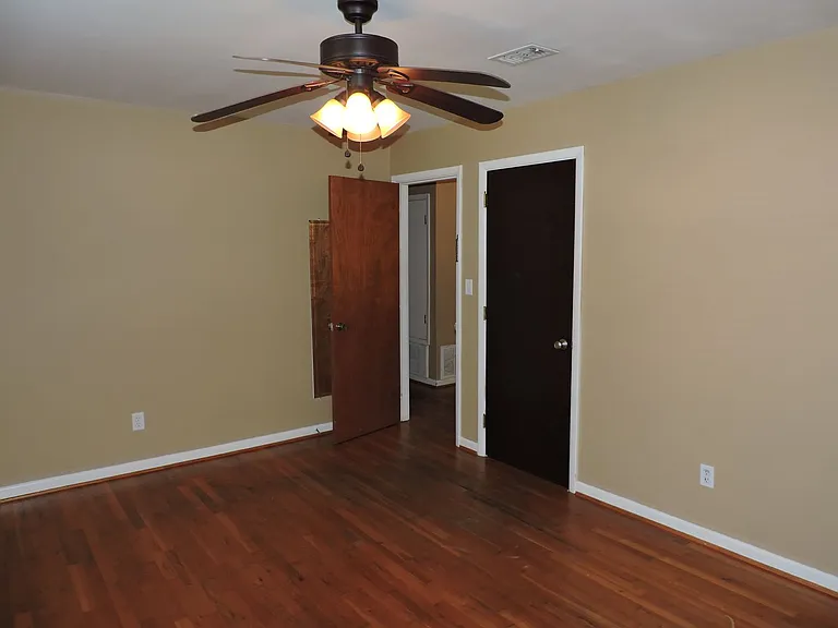8220 Excelsior Dr — Photo 14