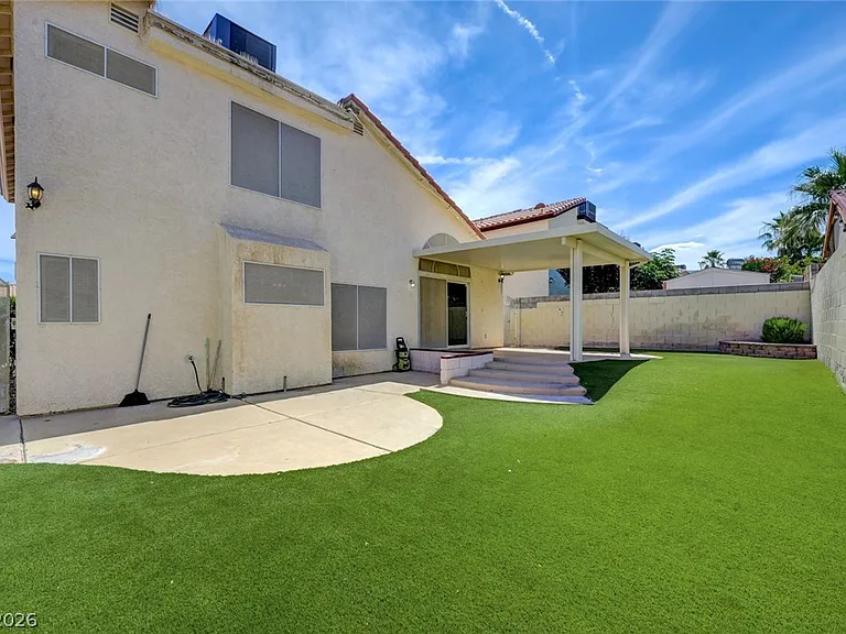 8752 Raindrop Canyon Ave — Photo 47