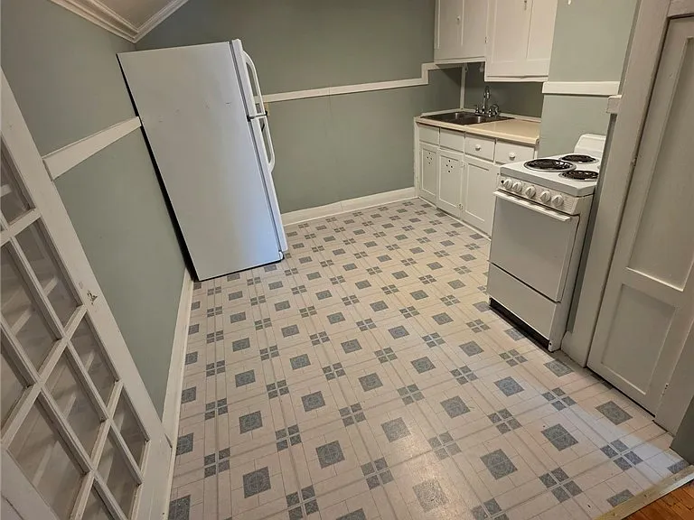 1133 State St #2 — Photo 2