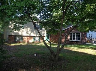 235 10th St, Pasadena, MD 21122