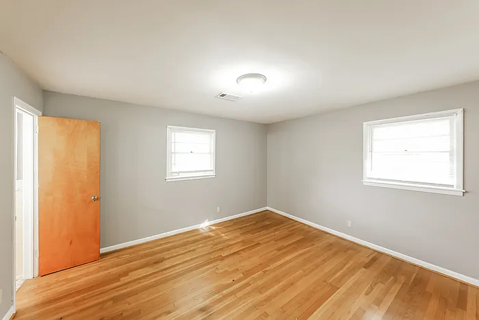 1712 Longmeadow Dr — Photo 4