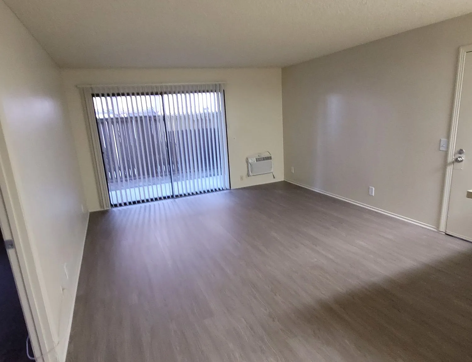 1 bed, 709 sqft, $1,600 — Photo 2