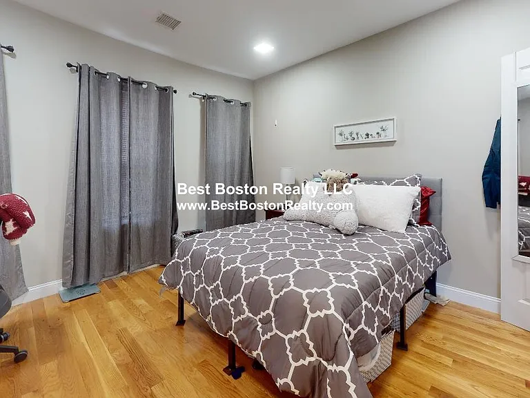 317 Main St #3 — Photo 13