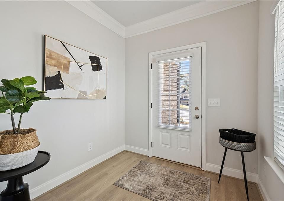 1st image of 79 Maple Trl
