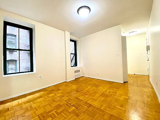 4th image of 520 E 79th St APT 1E