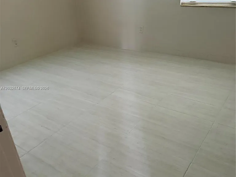 307 NW 12th Ave — Photo 5
