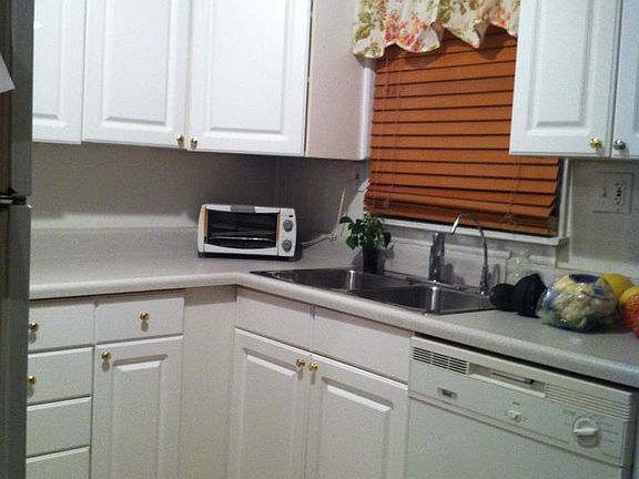 4th image of 9315 Corregidor Dr