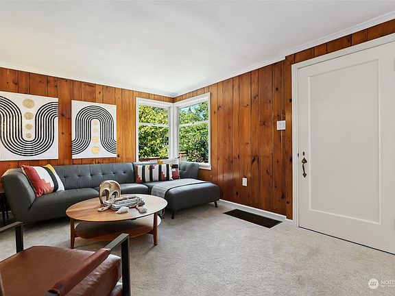 4th image of 11737 38th Avenue NE
