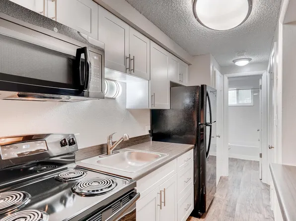 Estrella, 7050 Pecos St #4306, Denver, CO 80221