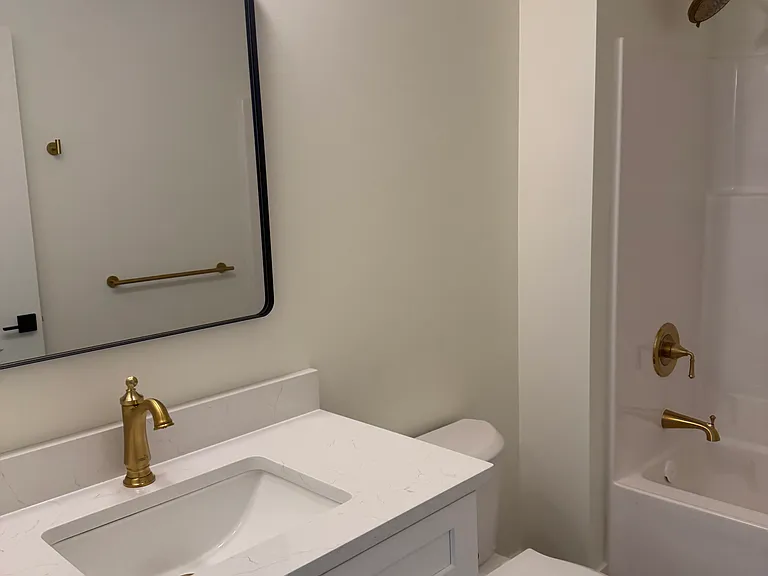 200 W Agnes Dr — Photo 15