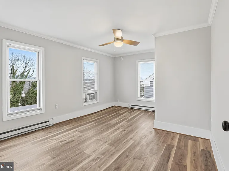 319 E A St #1 — Photo 15