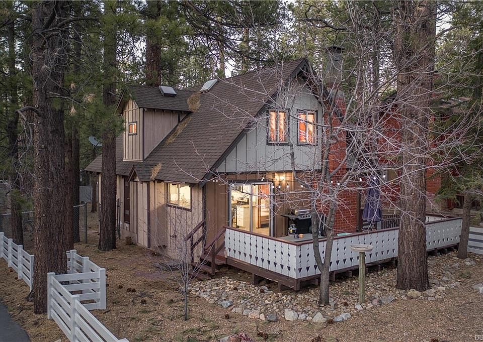 1st image of 919 Mountain Ln