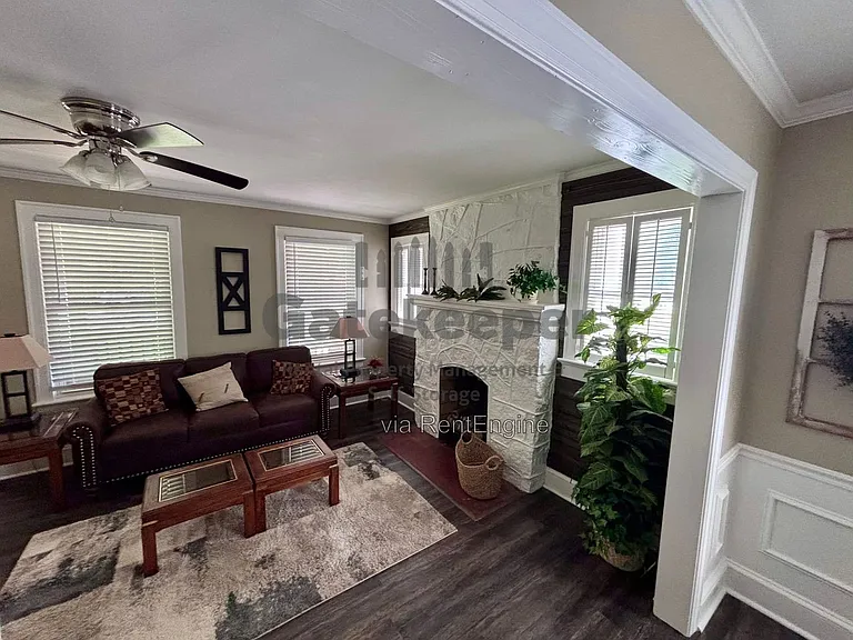 4787 Hendrix Dr — Photo 4