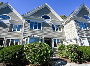 697 Hammond St, Brookline, MA 02467