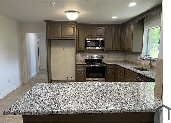 9517 Merritt Rd — Photo 23